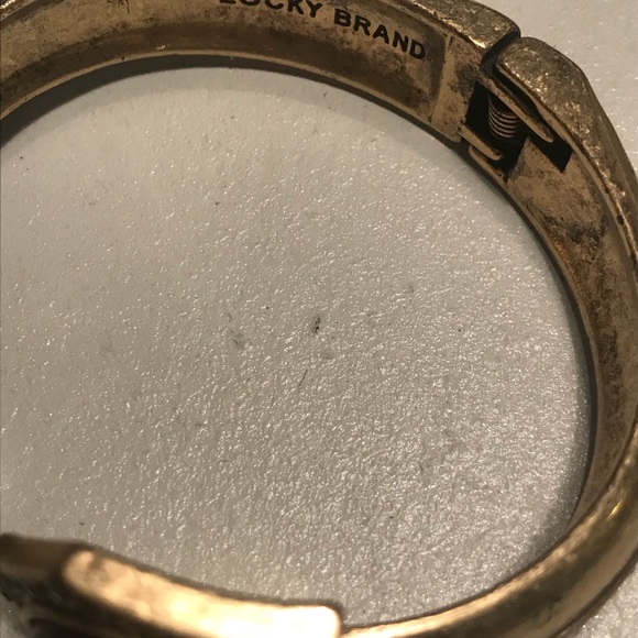 New Lucky Brand Jewelry Set, Bracelet and Earrings - Picture 4 of 5